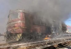 Проводник с напрежение 25 000 волта паднал върху машинатаПожар в