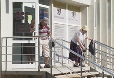 Прекратиха плащанията за ток в пощите в девет градаОт началото