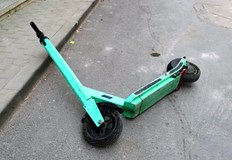 Пострадаха 33 годишен мъж и 15 годишно дете при катастрофи на 1