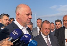 Премиерът уточни че правителството се отнася сериозно към петия вот