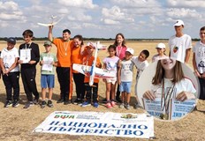 Магдалена Цолева триумфира в клас F5J J радиоуправляем планер и спечели