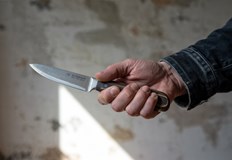 Животът на 52 годишната преподавателка и 16 годишното момче е извън опасностПолицията