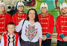 Патриотичен урок на колела Ученици отбелязаха Съединението в автобусите на