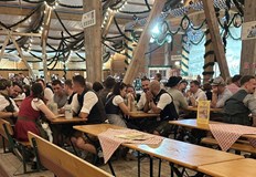 Цените се определят от самите търговци въпреки че събитието се