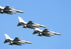 Полски и съюзнически самолети охраняват въздушното пространство на страната от