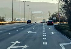 Полагат нова настилка на 8 километра в платното за столицатаДнес