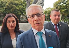 Бившият премиер заяви че е абсурдно да се искат европейски