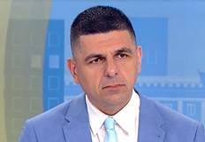 Съпредседателят на ПП ДБ заяви че България има трима премиери