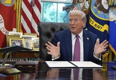 Американският президент заяви че промяната изпраща послание за победа към