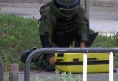 Полицията подготвя контролиран взрив на изоставен куфар в морската столицаСпециализирани