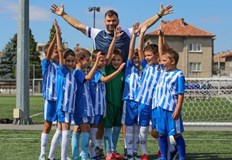 На децата няма да им се налага да пътуват Футболен