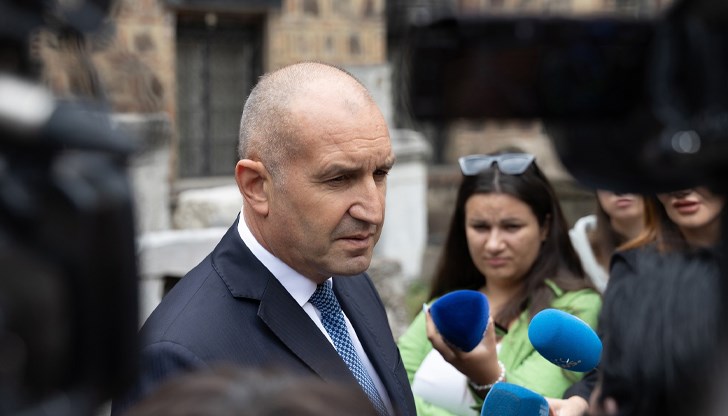 Президентът обсъди с Радмила Шекеринска повишаването на инвестициите в сферата на сигурността