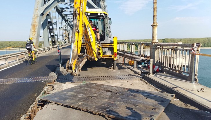 Предстои монтаж на нови стоманобетонни панели и отводнителна система