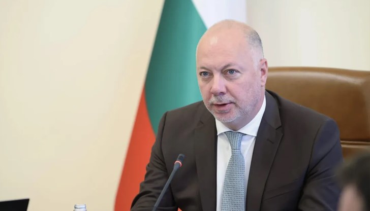 Премиерът отговори на критиките във внесения вот на недоверие по време на празника на пожарникарите