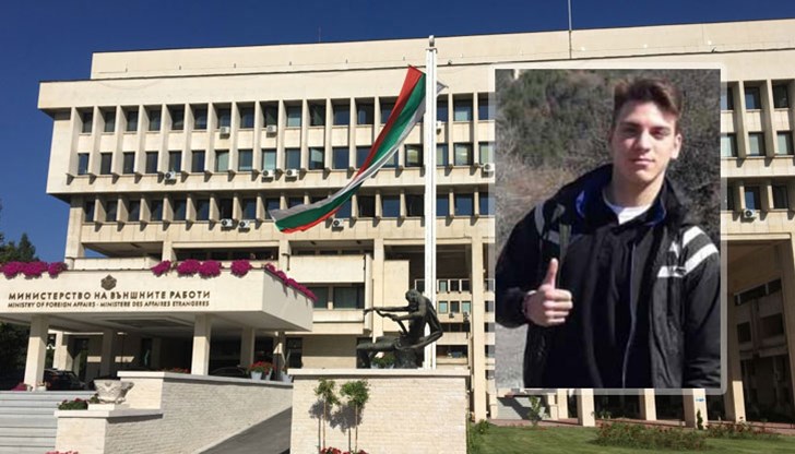 Младежът е бил отведен от мобилизационни екипи на украинската армия, след което е изпратен на фронтовата линия