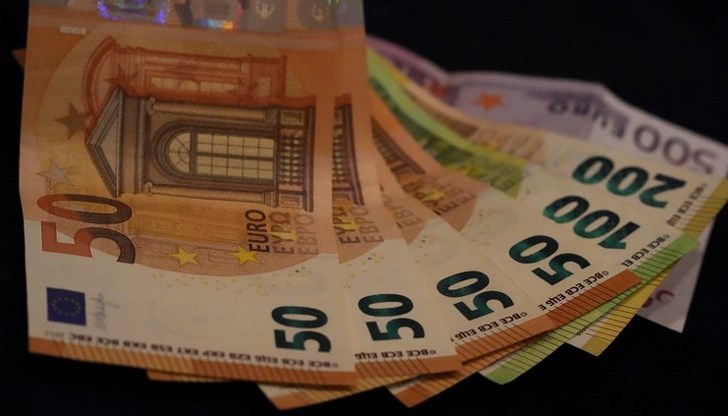 Заплатите не подлежат на двойно обозначение при въвеждането на еврото Заплатите не подлежат на двойно обозначение при въвеждането на еврото