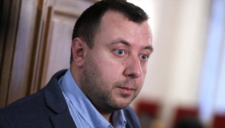 Според депутата от "Възраждане" стационарна камера и колчета ще намалят катастрофите в района на Долна Вереница Според депутата от "Възраждане" стационарна камера и колчета ще намалят катастрофите в района на Долна Вереница