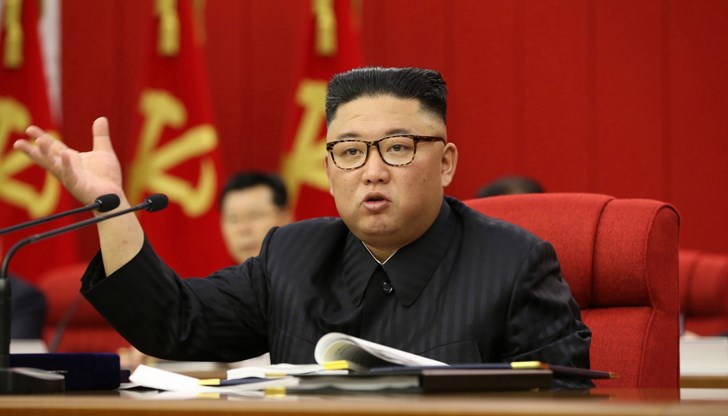 Севернокорейският лидер нареди всички ресурси да отидат за ядрени оръжия