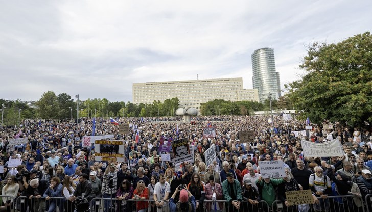 Недоволството е насочено срещу бюджетната политика и конституционните промени Недоволството е насочено срещу бюджетната политика и конституционните промени