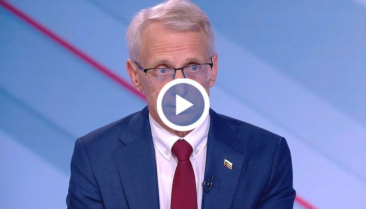 Бившият премиер настоя за оставката на Даниел Митов