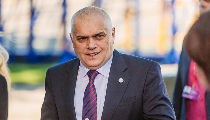 Бившият вътрешен министър защити Даниел Митов Бившият вътрешен министър защити Даниел Митов