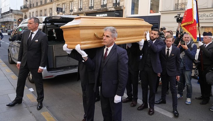 Дъщерята на легендарната актриса благодари за литургията, организирана в родния Тунис на звездата Дъщерята на легендарната актриса благодари за литургията, организирана в родния Тунис на звездата