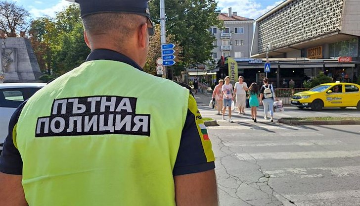 Глобите за нарушения стават 100 лева, забраняват телефоните при пресичане