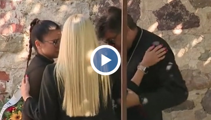 Близки и познати си взеха последно сбогом с духовника, основал приюта "Свети Николай"