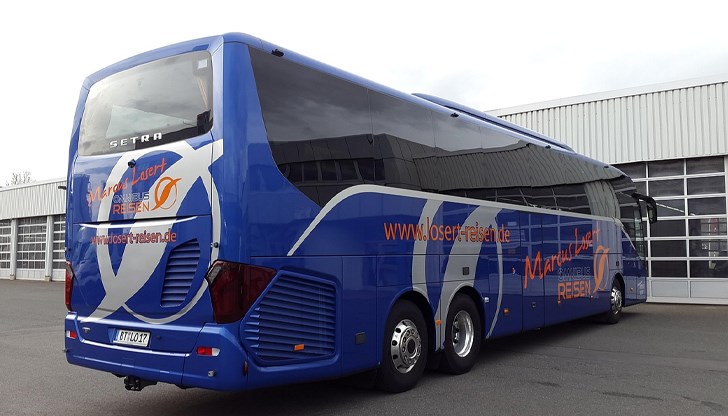 Водачът получи акт, а пътниците продължиха с друго превозно средство Водачът получи акт, а пътниците продължиха с друго превозно средство