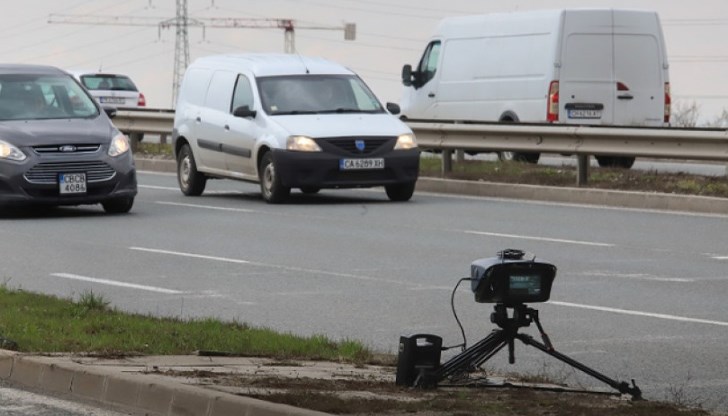 Ограничава се движението на тежкотоварни камиони към София до 20:00 часа
