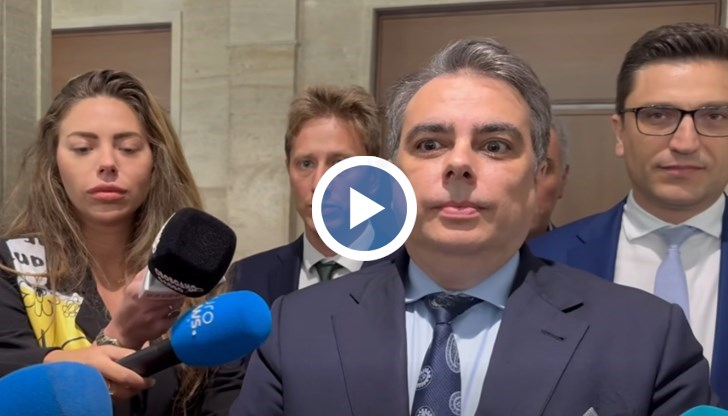 Бившият финансов министър твърди, че изтегленият дълг е 18 милиарда лева