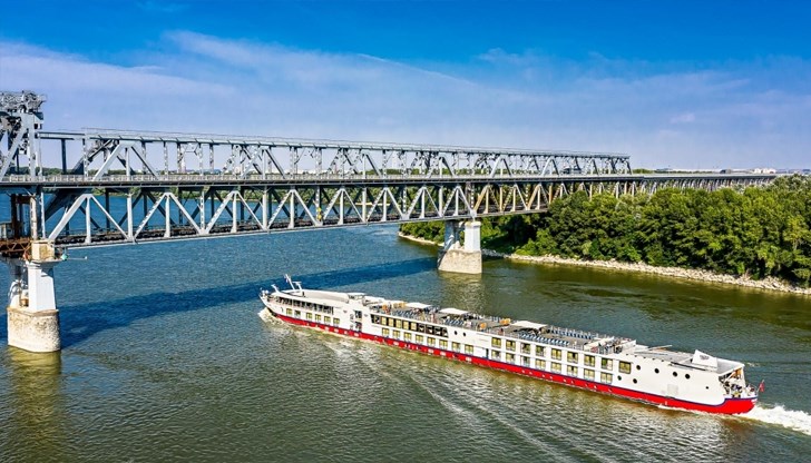 По-ниските данъци и предстоящото въвеждане на еврото безпокоят северната ни съседка