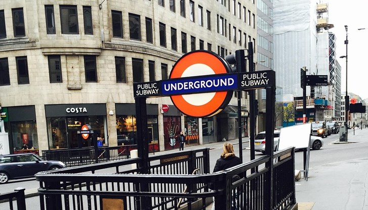 Метро линии и DLR спират за четири дни – очаква се хаос Метро линии и DLR спират за четири дни – очаква се хаос