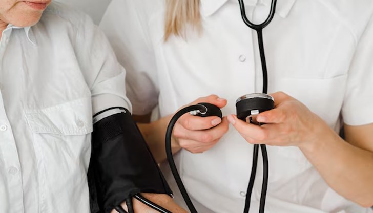 Научни изследвания обясняват колебанията в кръвното и как да се предпазим от вредните ефекти