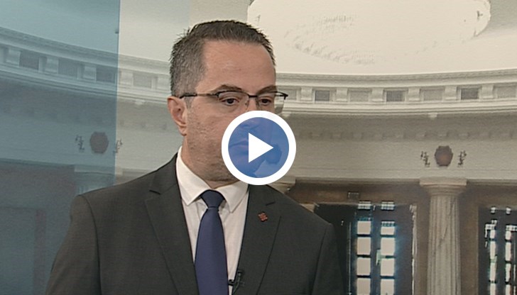 "Възраждане" се бори по всякакъв начин управляващите да си отидат