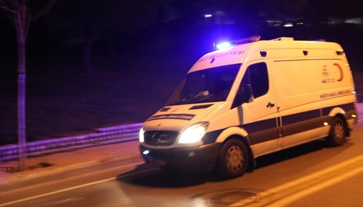 Новата система ще заглушава радиопредаванията в обхват от 50 метра и ще пуска съобщения за път на спешните автомобили