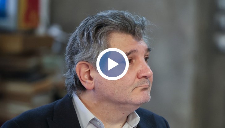 Огромна част от пенсиите са всъщност социални разходи, непокрити с осигуровки, смята икономистът