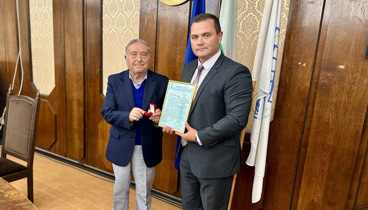 Краеведът получи признание за 80-годишен юбилей и дългогодишна изследователска дейност