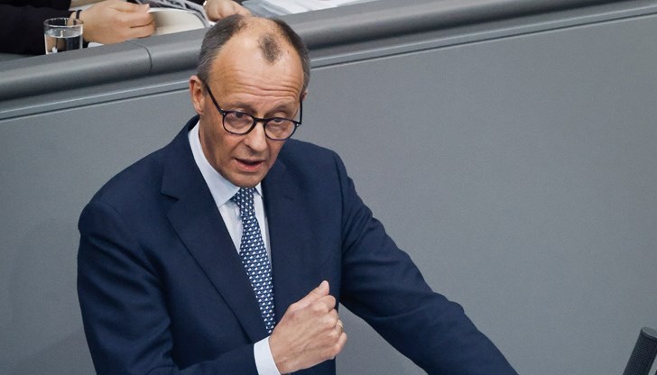 Канцлерът защити предложения бюджет за 2026 г., докато критики предизвика отсъствието му от Общото събрание на ООН