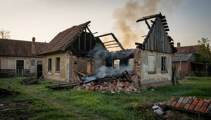 Семейство от източна Полша оцеля по чудо, след като дрон се разби в дома им и разруши покрива