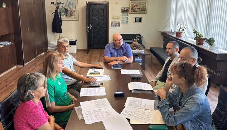 Драматичният театър подготвя испанска комедия, а Кукленият театър – мащабен мюзикъл "Аладин"