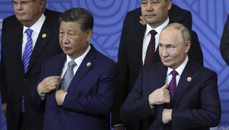 Си Дзинпин представи визия за промени в световния ред на среща с руския президент в Пекин Си Дзинпин представи визия за промени в световния ред на среща с руския президент в Пекин