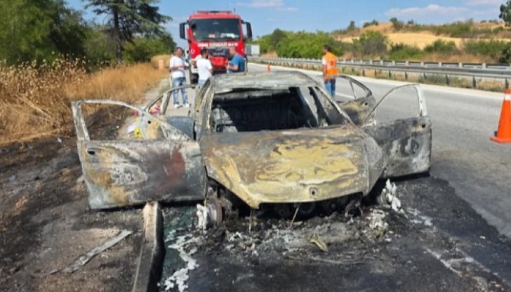 Пожарът избухнал по неизяснени причини, няма информация за пострадали