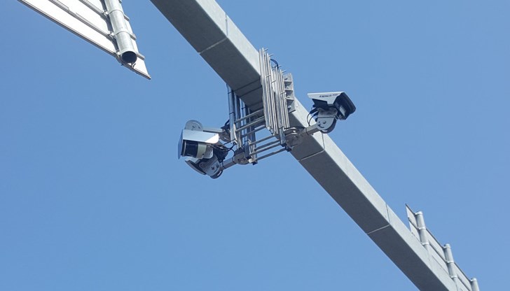 Системата обхваща 22 отсечки, а до края на годината ще контролира 1200 километра пътна мрежа Системата обхваща 22 отсечки, а до края на годината ще контролира 1200 километра пътна мрежа