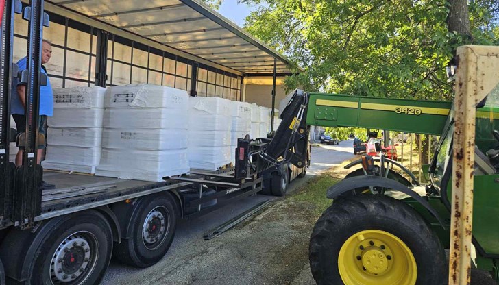 Количествата са предназначени за учебни и социални заведения в общината след обявеното бедствено положение