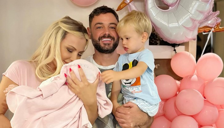 Певицата сподели вестта за дъщеря си Касия в Деня на независимостта Певицата сподели вестта за дъщеря си Касия в Деня на независимостта