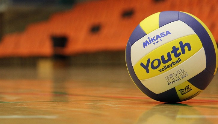 Националният отбор изпусна победата с 13:5 в решаващия пети гейм срещу ГДР в София