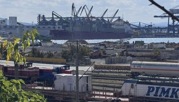 Единият е 57-годишен българин от Варна, а вторият - чужденец с неустановена самоличност Единият е 57-годишен българин от Варна, а вторият - чужденец с неустановена самоличност