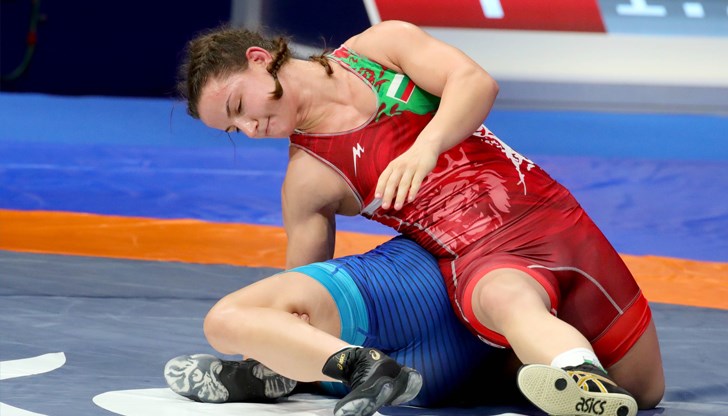 Българката отбеляза две победи в репешажите и ще се изправи срещу рускиня в спора за медала Българката отбеляза две победи в репешажите и ще се изправи срещу рускиня в спора за медала