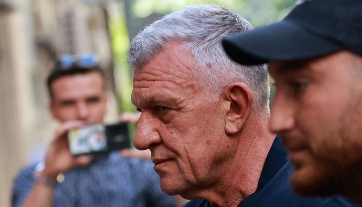 Разследваният за контрабанда Никола Николов ще бъде освободен след внасяне на 50 000 лева гаранция Разследваният за контрабанда Никола Николов ще бъде освободен след внасяне на 50 000 лева гаранция